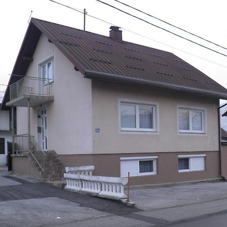 Apartman Marko Ogulin Exteriér fotografie