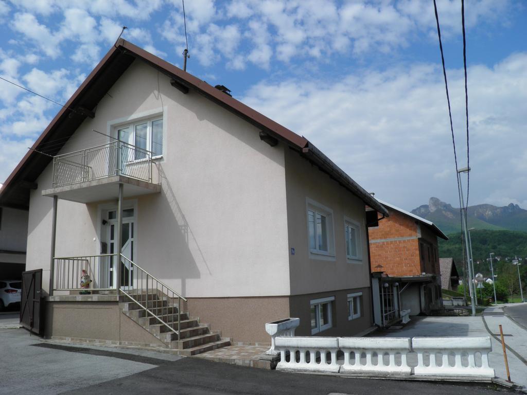 Apartman Marko Ogulin Exteriér fotografie