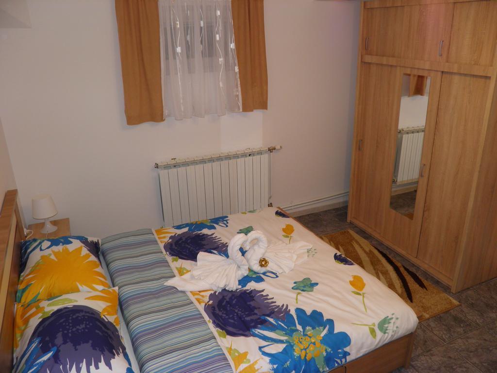 Apartman Marko Ogulin Exteriér fotografie