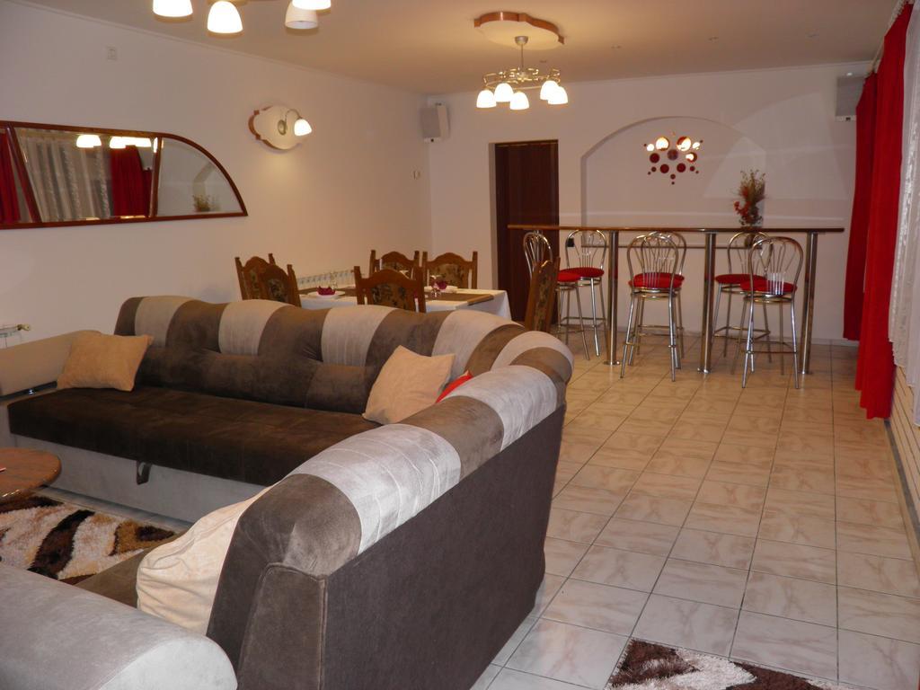 Apartman Marko Ogulin Exteriér fotografie